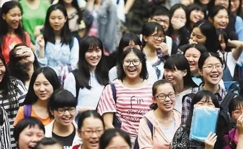 530分考生含泪直言，宁当“鸡头”不当“凤尾”，绝不报本科