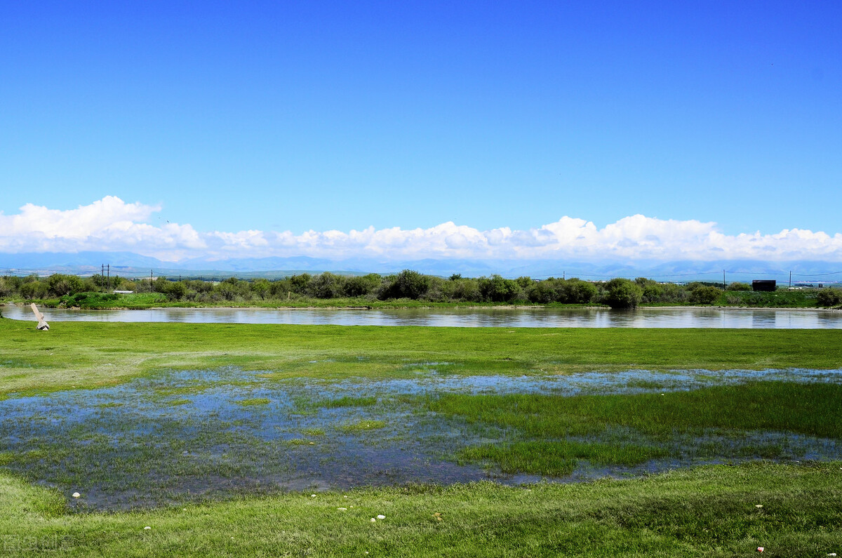 伊宁市伊宁县伊宁镇,伊宁是伊宁市还是伊宁县