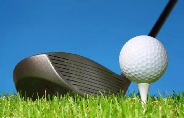 高尔夫规则违规击球,高尔夫规则中不规范打球姿势