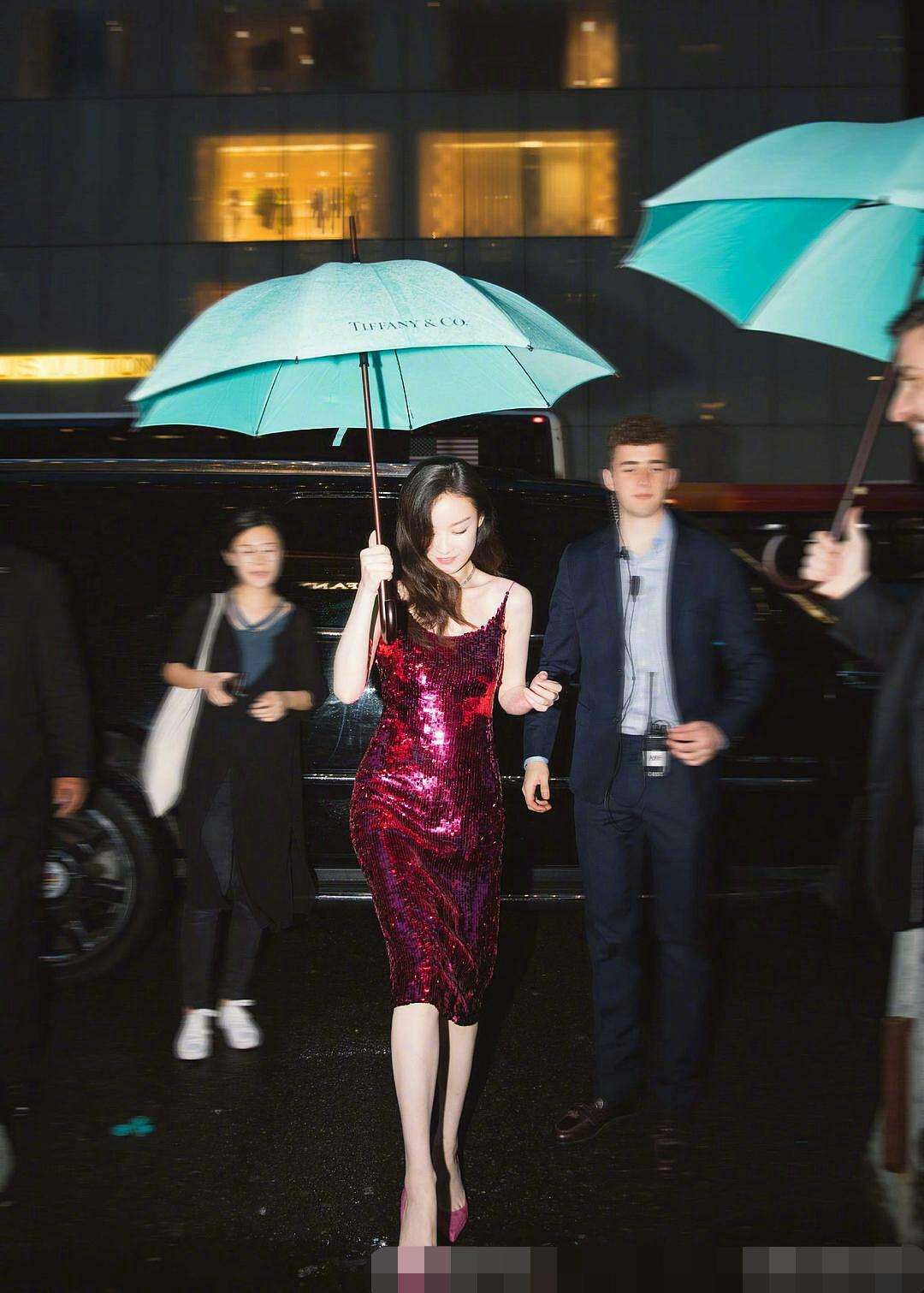 女明星倪妮出场惊艳全场,倪妮女明星礼服惊艳瞬间