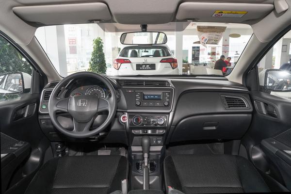 锋范属于a0级家轿吗,本田锋范型动版和舒适版区别