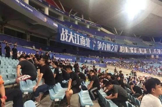 浣犲ソai涓昏鍐呭,瓒崇悆鍩虹鐭ヨ瘑鍙︾被绉戞櫘