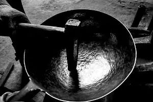 锅糊了炒菜油烟大吗,无油烟锅炒菜不好吃怎么办