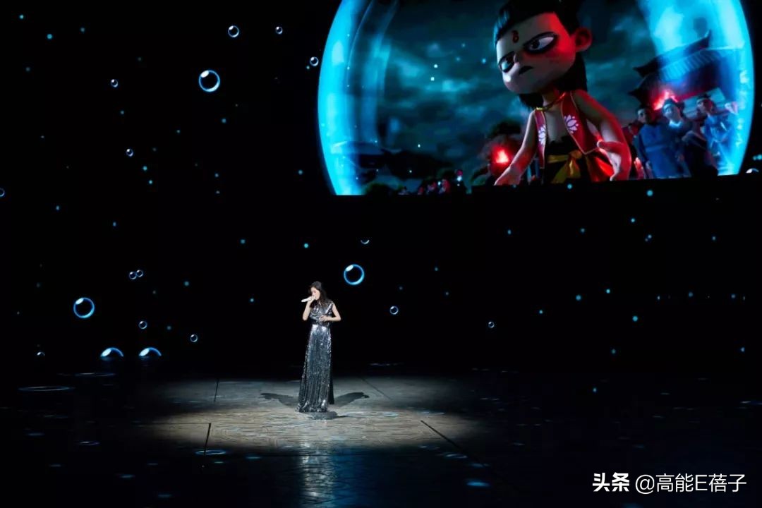 张碧晨哪吒片尾曲现场版,张碧晨五大封神现场歌曲