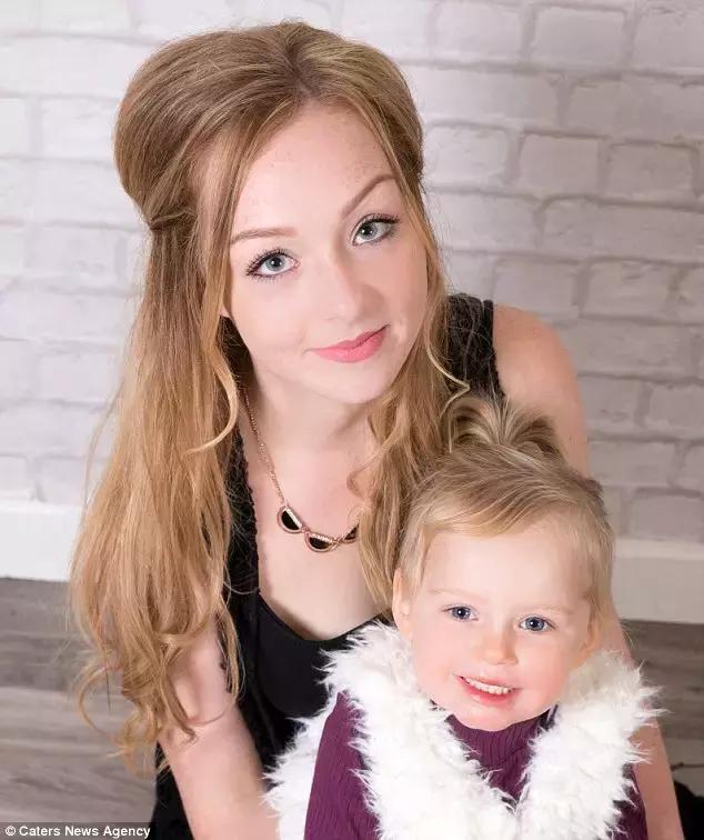 女孩过生日被全家人亲,婴幼儿被人亲了怎么办