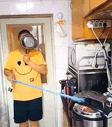 搞笑gif女人结婚前和结婚后的差别,新娘害羞蒙脸搞笑视频