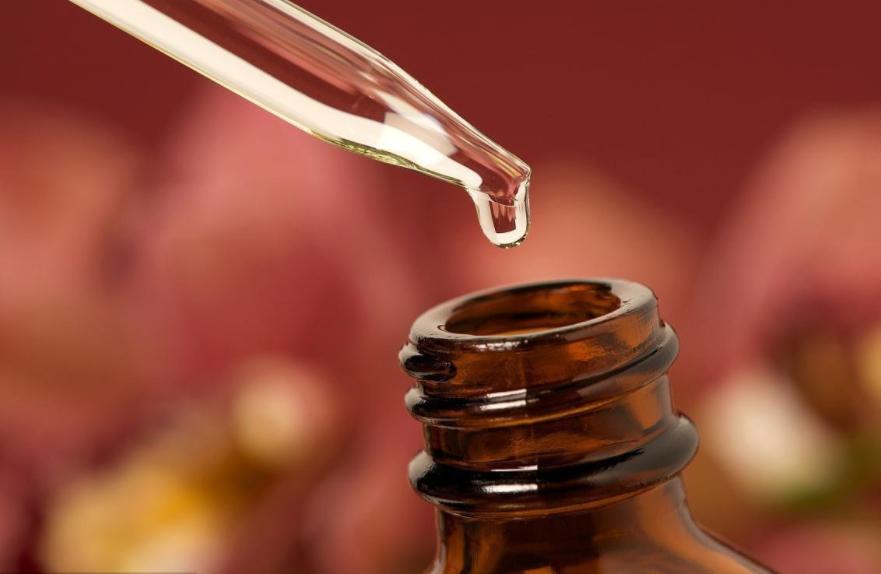 为什么都喜欢用精油,为什么使用精油抗衰老