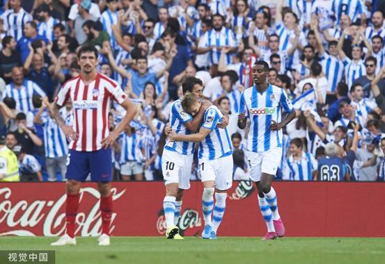 梅西武磊回归训练场,梅西沉肩过人武磊