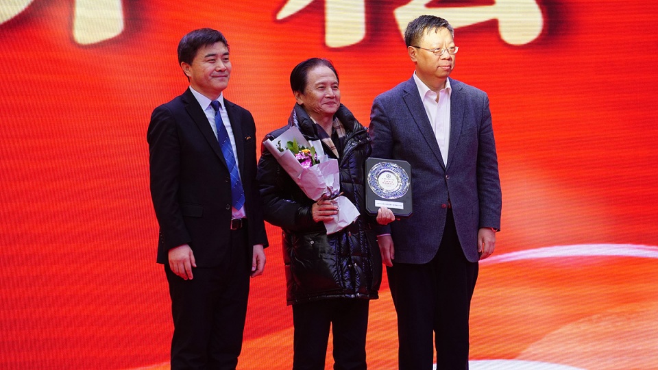 缇よ搐姣曡嚦绮捐嫳鑽熻悆,缇よ搐姣曡嚦澶у挅浜戦泦