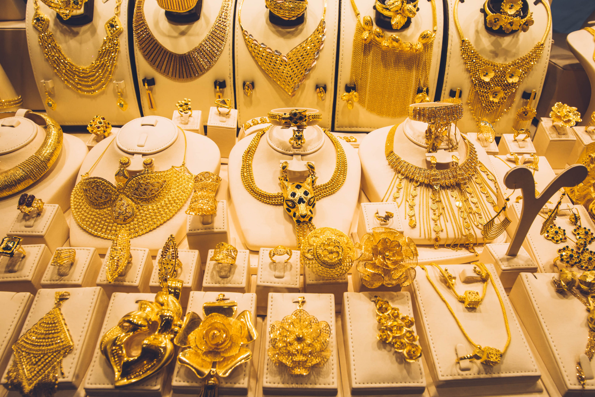 迪拜黄金之城攻略,迪拜是遍地都有金子吗