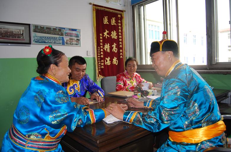 「阜新卫生健康」《中蒙医药名专家谱》白凤鸣：展现蒙医之美传承蒙医文化