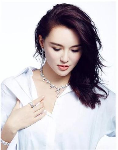 长卷发蓬松女人味十足颜色,减龄长卷发慵懒风