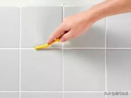 怎样才能去除地板砖上的顽固污垢,地板砖上面的污垢怎么清理小妙招