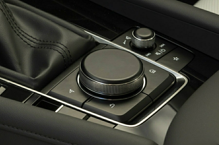 12个bose音响的国产轿车,12个bose音响的车