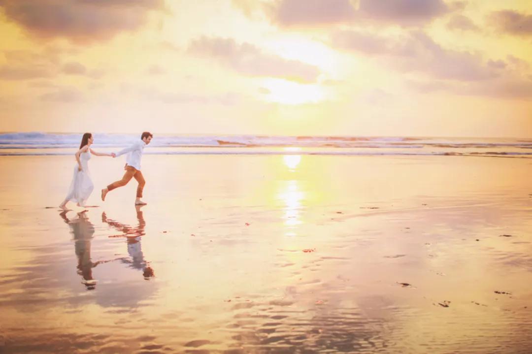 婚姻就是明白而糊涂的过着,婚姻无非是9个字