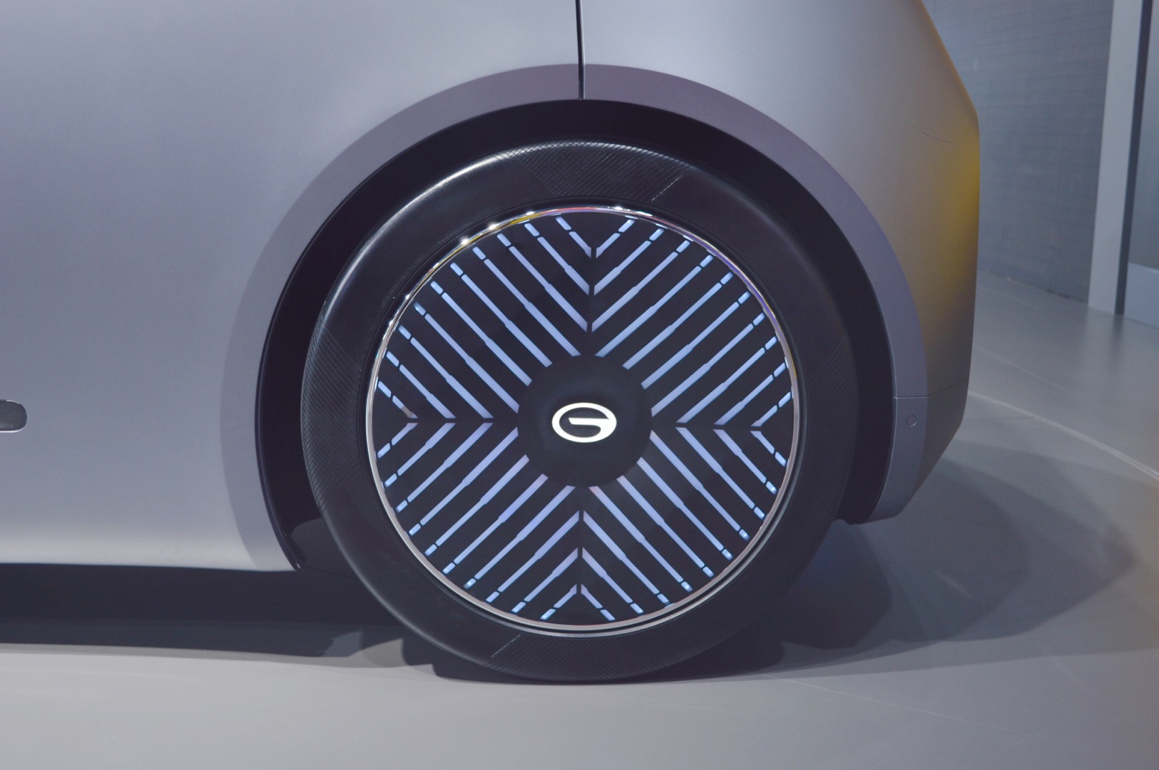 广州车展车模小姐姐,2019上海国际车展广汽传祺车模