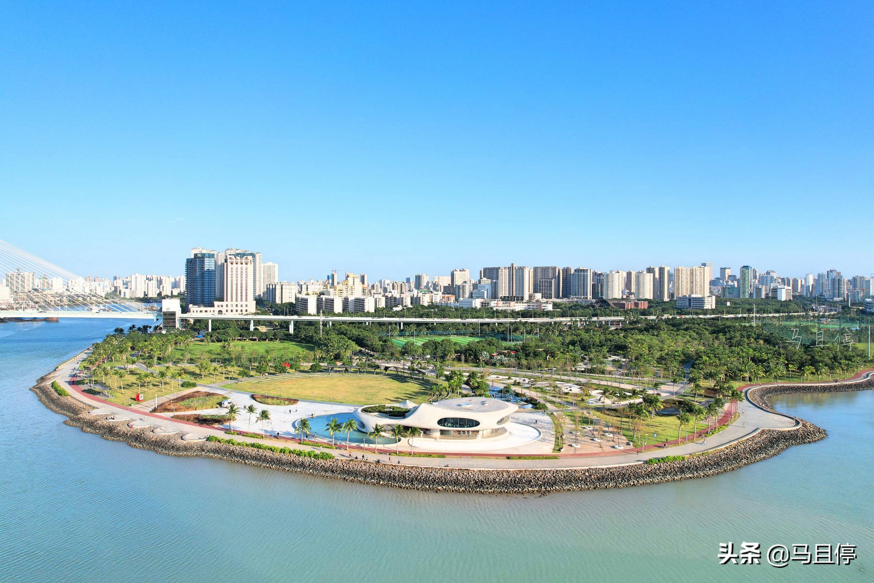 海口云洞图书馆点评,海口云洞图书馆感受