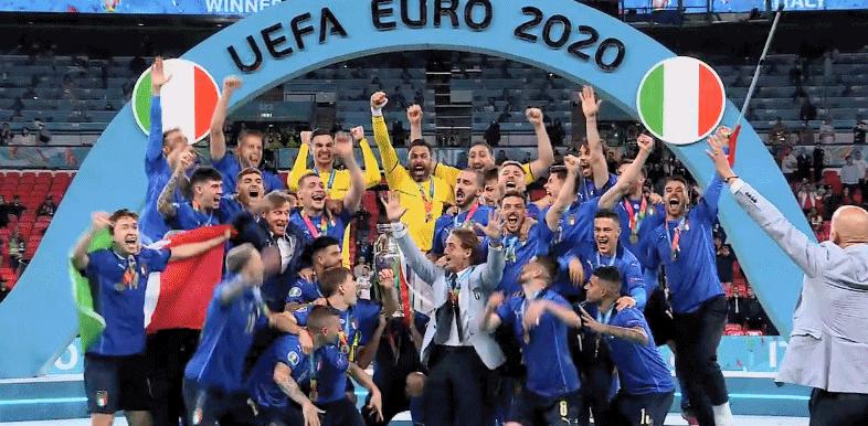 视频裁判靠谱吗,var裁判与主裁冲突