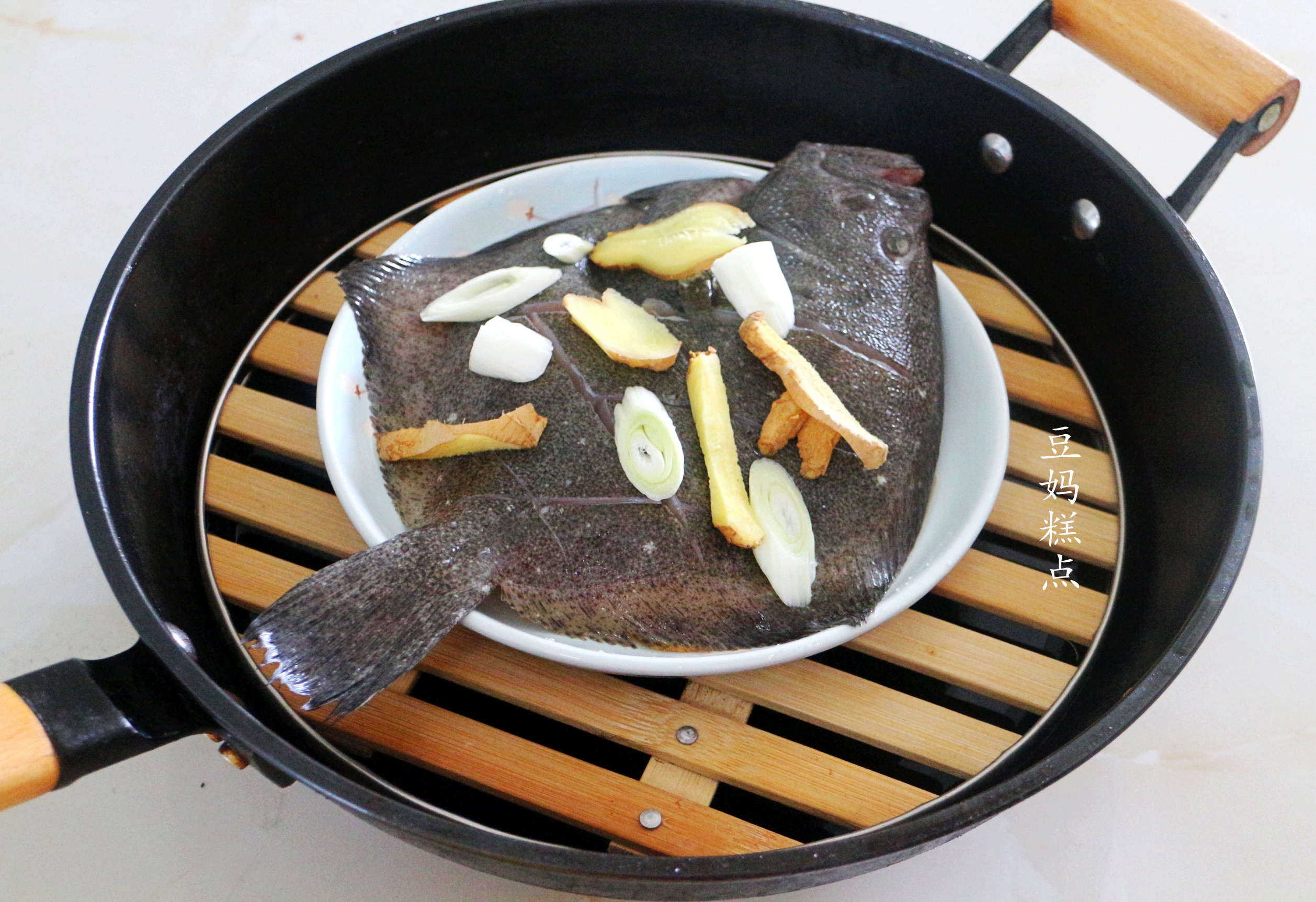 一岁宝宝的清蒸多宝鱼做法,适合家里老人小孩吃的清蒸多宝鱼