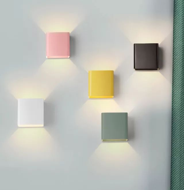 最新潮的吸顶灯,什么款式的吸顶灯好看又亮耐用