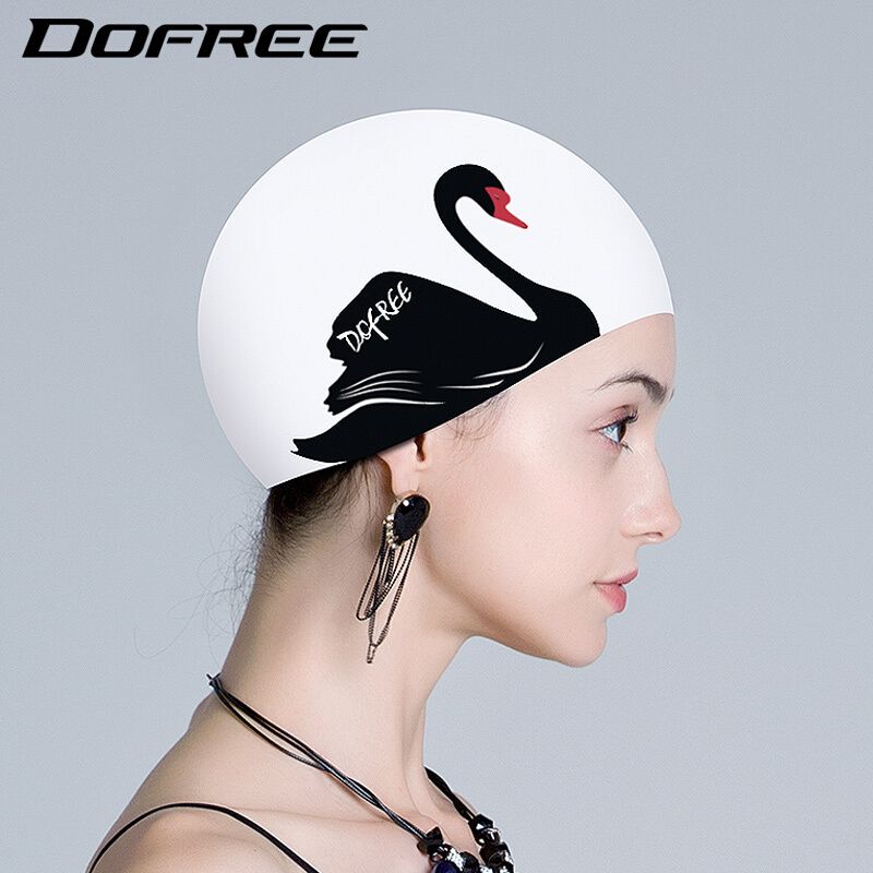 女生新手学游泳需要什么装备,游泳要准备什么物品