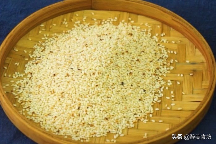 做花生糖的方法不用洗,做手工花生糖用什么糖制作更好