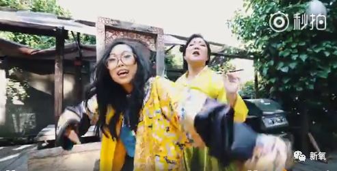 因长相丑被嘲讽后逆袭,因丑被弹幕刷屏挡脸的她