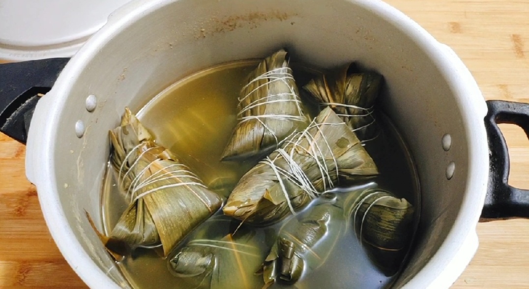 最简单的粽子包法教程,最简单粽子的多种包法