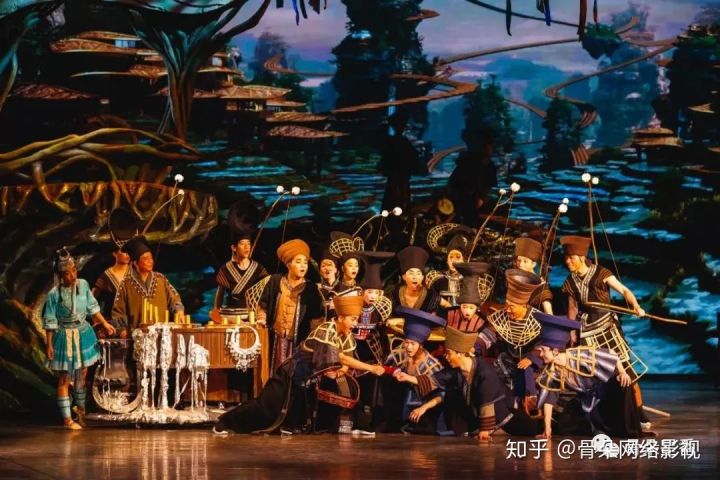 乘风破浪阿朵现场版,乘风破浪阿朵采访