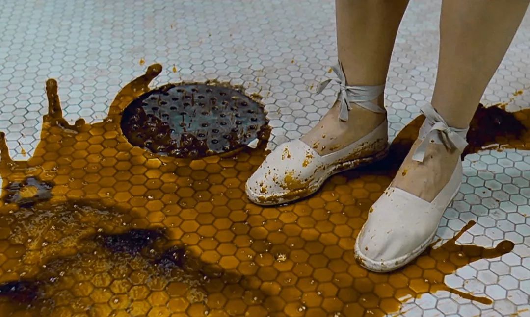 接触了别人的唾液会感染疾病吗,接触到艾滋病液就一定会感染吗