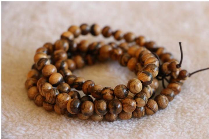 沉香木头手串图片大全,沉香手串木质干了能盘亮吗
