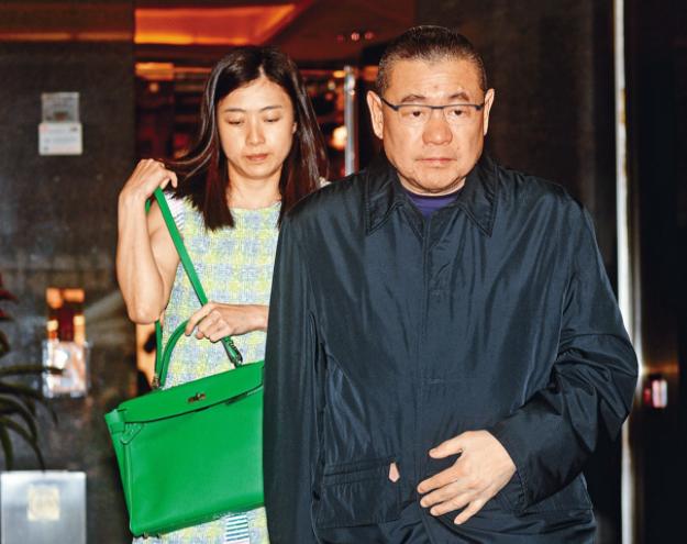 甘比嫁入豪门,甘比刘銮雄结婚