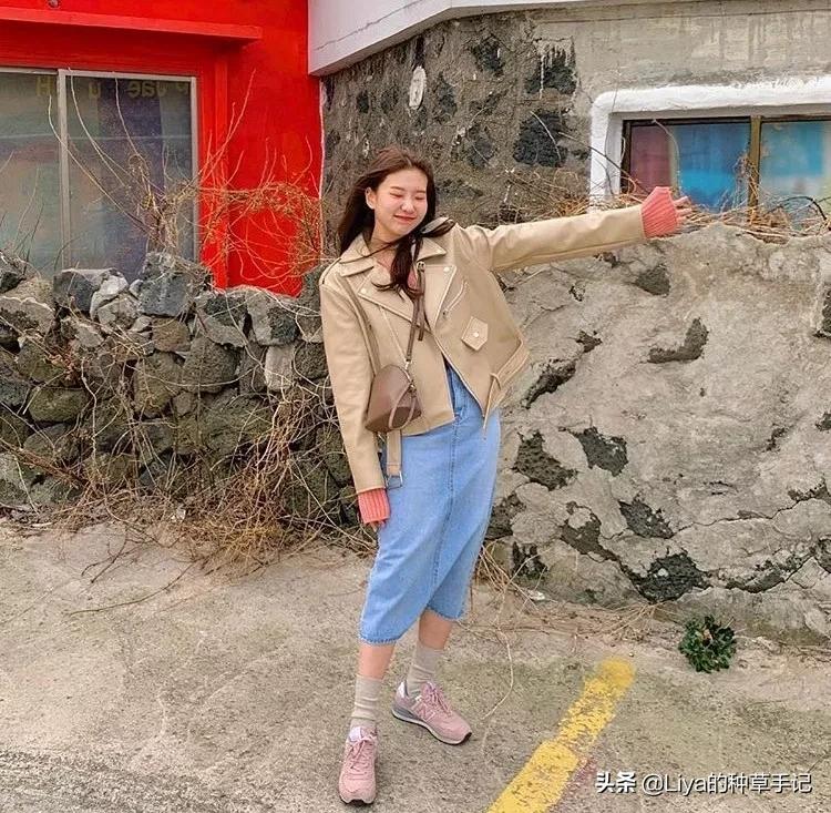 女童白色羊羔毛卫衣6-12岁潮款,大版的羊羔毛卫衣怎么搭配