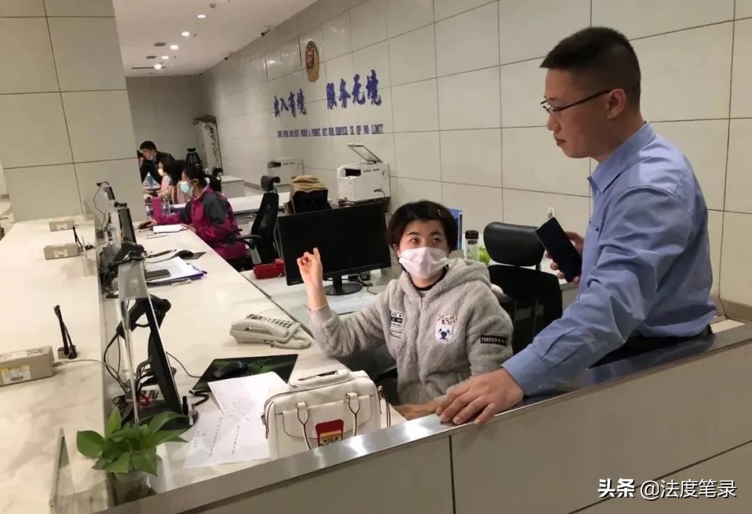 民警一个月不回家,警察忙到一个月不回家