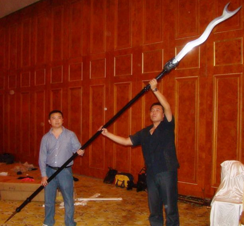 关羽的武器真的是青龙偃月刀吗,关羽到底有多少把青龙偃月刀