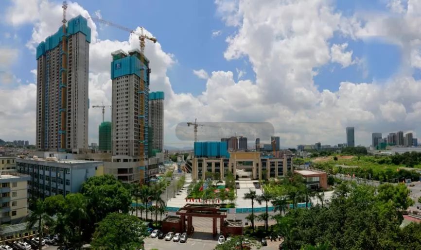 深圳平湖房价真实成交,深圳平湖房价12万平层