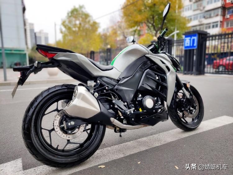 国产川崎n19值得购买吗,川崎z1000和嘉爵n19