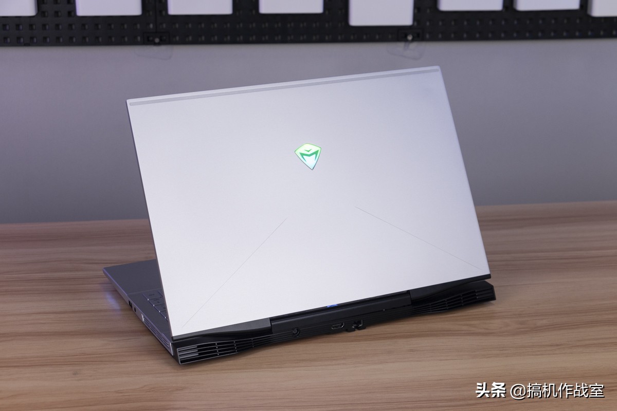 机械师战空f117-x配置,机械师f117-b游戏实测