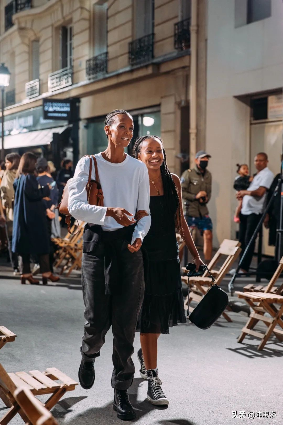 巴黎时装周的最佳街头穿搭风格,2020春夏时装周穿搭灵感指南