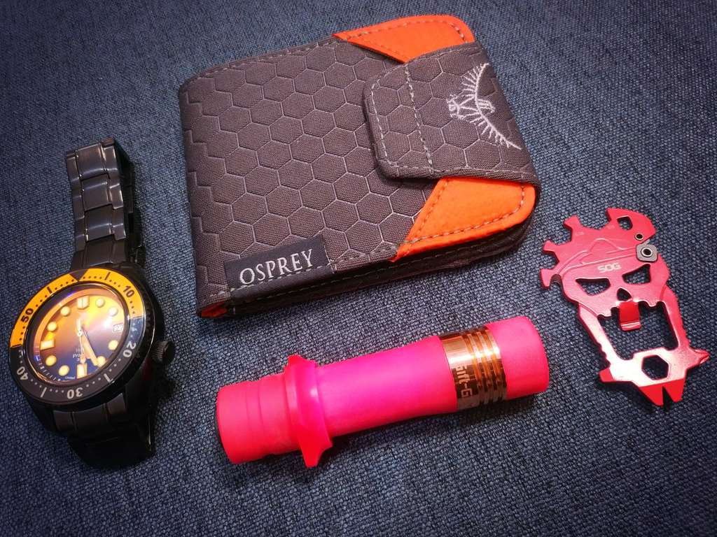 夜光电筒超亮,夜光电筒蓝光