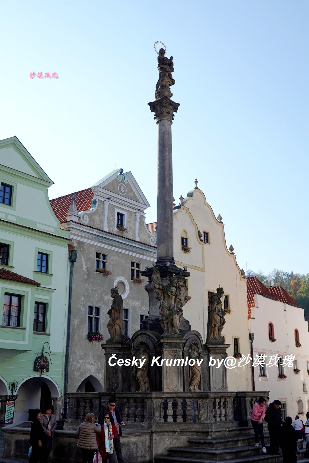 在有“捷克的丽江”之称的小镇,寻觅五瓣玫瑰的芳香