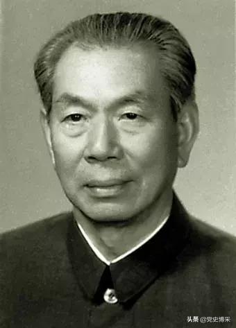 步兵76师，全军首批10大战备值班师之一，大比武技惊四座获得毛*东泽**的赞誉