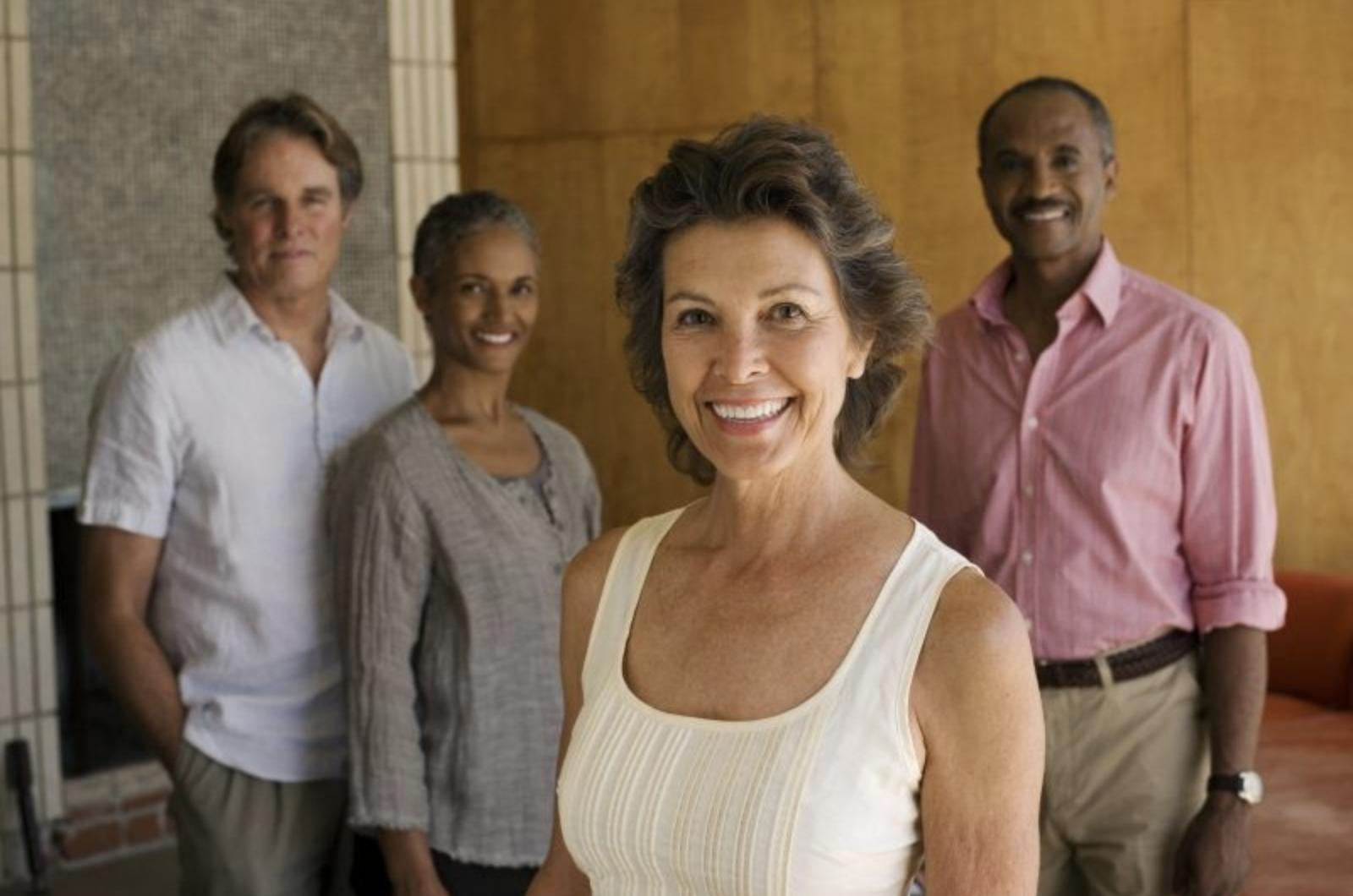 老人老了不能自理,生活不能自理的老人如何解决