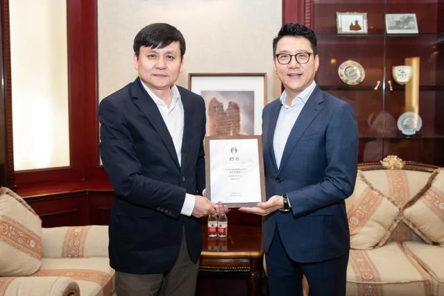 张文宏被中国足协聘请为翻译专家,张文宏防疫组长