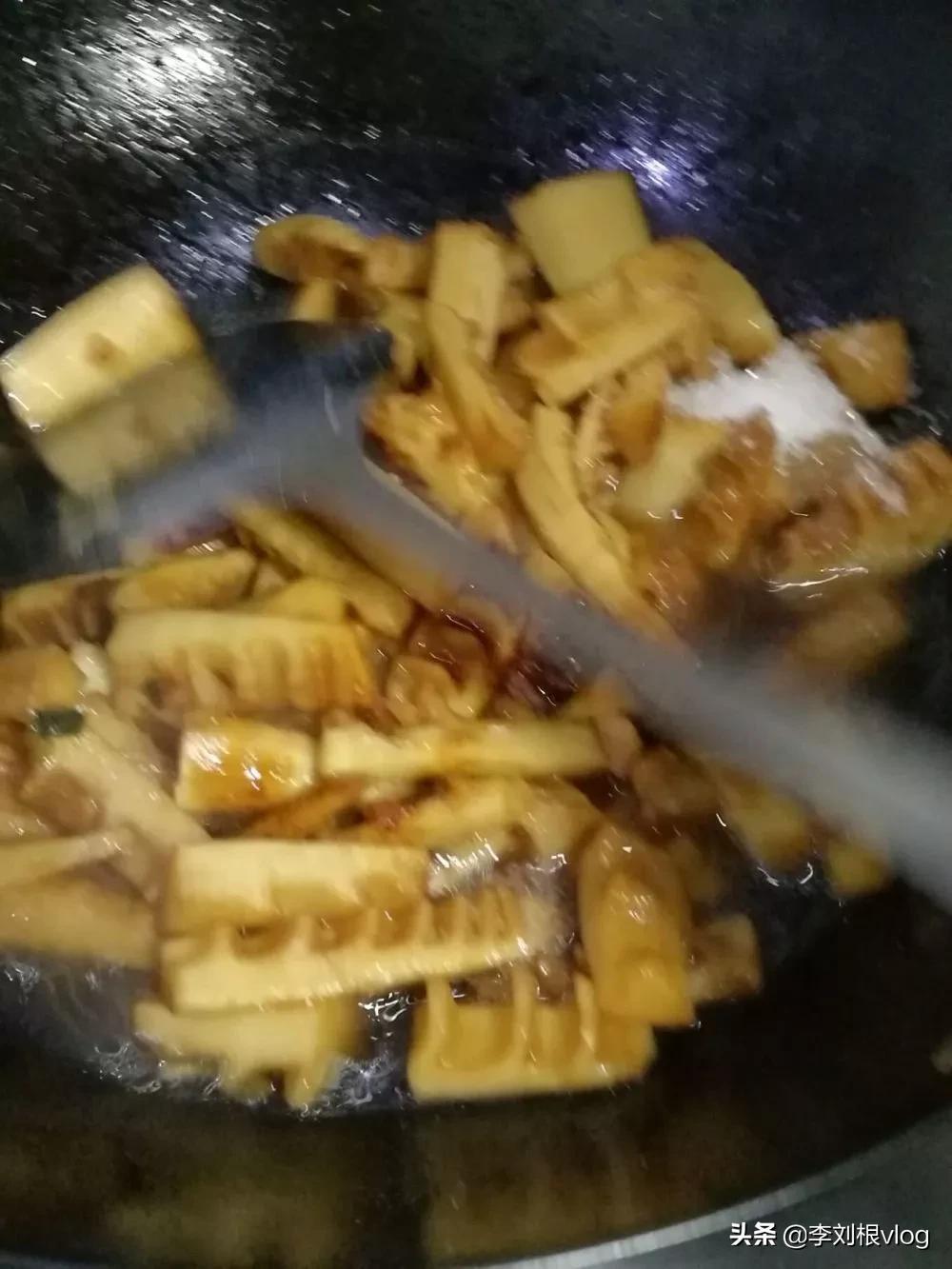 泡椒竹笋的做法简单好吃,竹笋雪菜做法简单又好吃