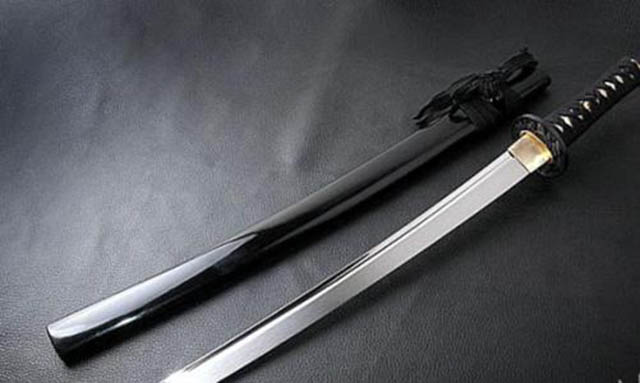 落后中国千年的包钢制刃为何成了日本刀主流？解密中日刀剑交流史