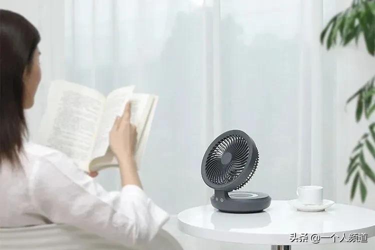 轻薄可壁挂一年四季都可用颜值超高悬浮循环空气扇