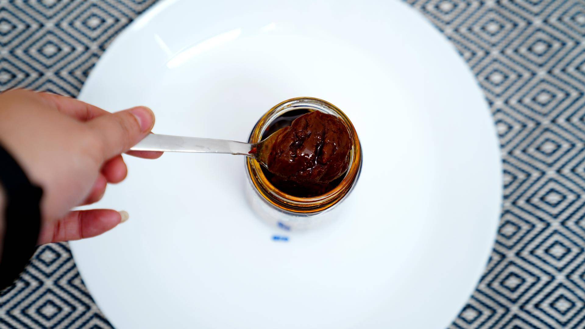 如何用老干妈调制万能秘制酱料,除了老干妈还有这16种酱料值得吃