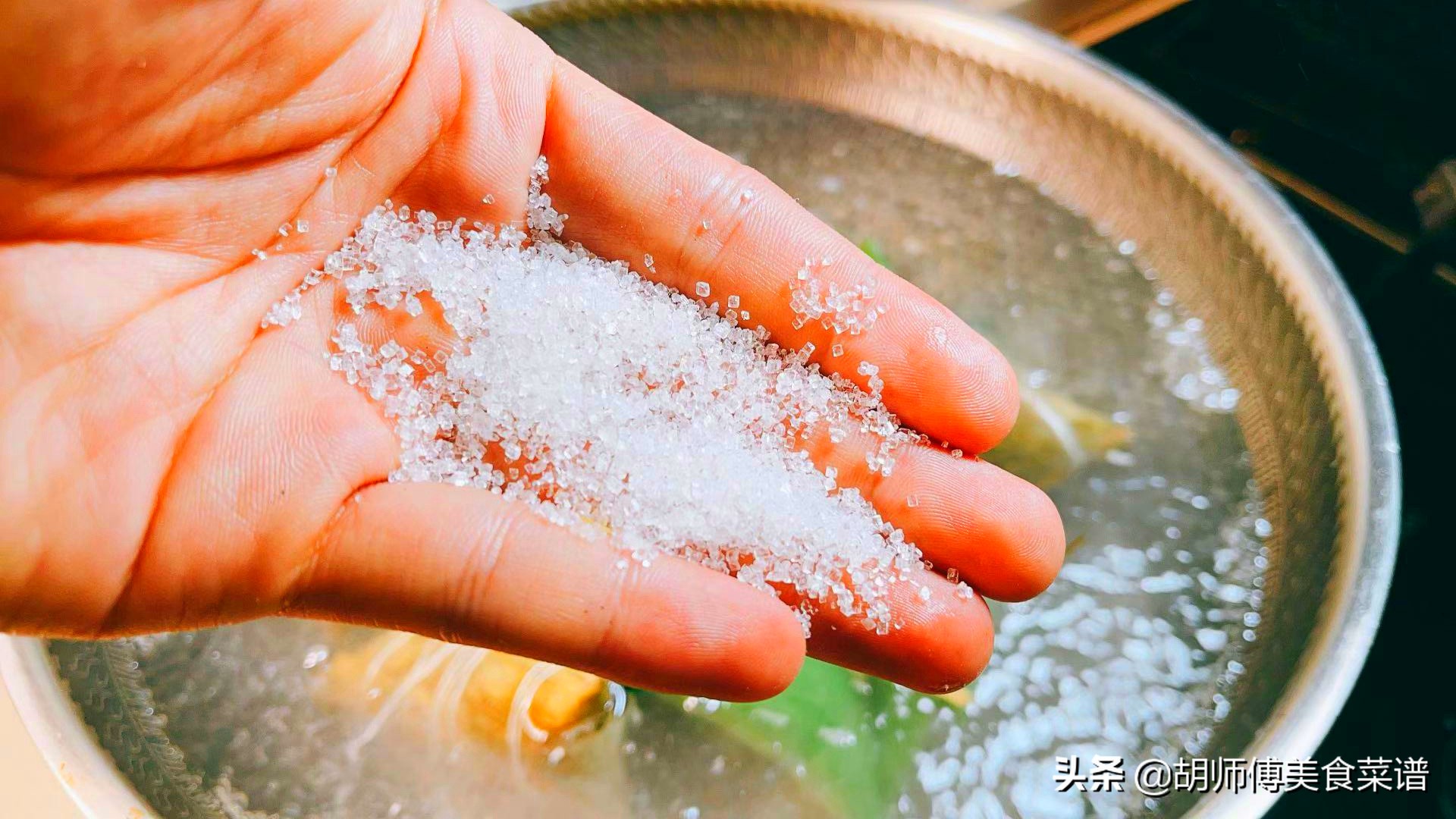 怎么煮粽子粽子要煮多久,怎么才能把粽子煮软糯