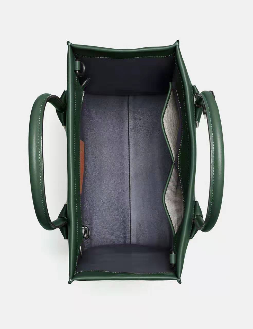 coach蔻驰与古驰是一个牌子吗,coach蔻驰经典款包包